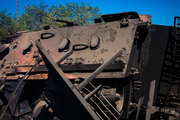 Vernietigde Oekraïense Pantservoertuig Gelegen Stad Tchassiv Yar Zware Gevechten Vinden — Stockfoto
