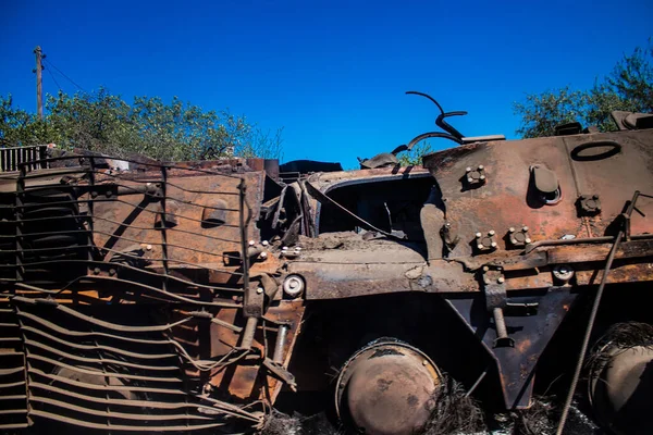 Знищений Український Броньований Автомобіль Розташований Місті Часів Важкі Бої Відбуваються — стокове фото
