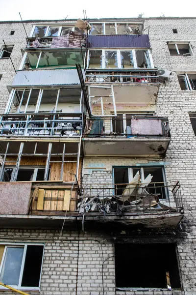 Damaged Building Located Town Izyum Civilian Infrastructures Privileged Target Russian — Stock Photo, Image