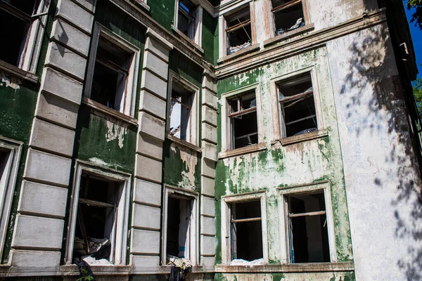 Edifícios Danificados Localizados Cidade Kostiantynivka Exército Russo Bombardeia Alvos Civis — Fotografia de Stock