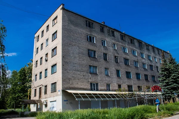 Edifici Danneggiati Situati Nella Città Kostiantynivka Esercito Russo Bombarda Obiettivi — Foto Stock