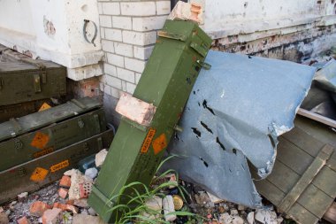 Dolyna köyündeki Ortodoks Svyato Heorhiy Ivs manastırı Rus ordusu tarafından bombalanarak yok edildi. Orası bir ordu yeriydi..