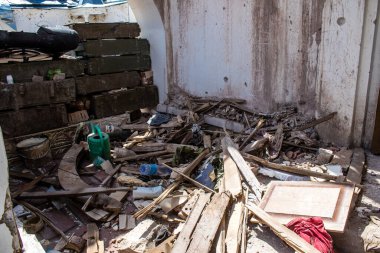 Dolyna köyündeki Ortodoks Svyato Heorhiy Ivs manastırı Rus ordusu tarafından bombalanarak yok edildi. Orası bir ordu yeriydi..