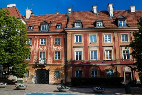 Varsovia Polonia Mayo 2023 Fachada Edificio Medieval Restaurado Alrededor Stary —  Fotos de Stock