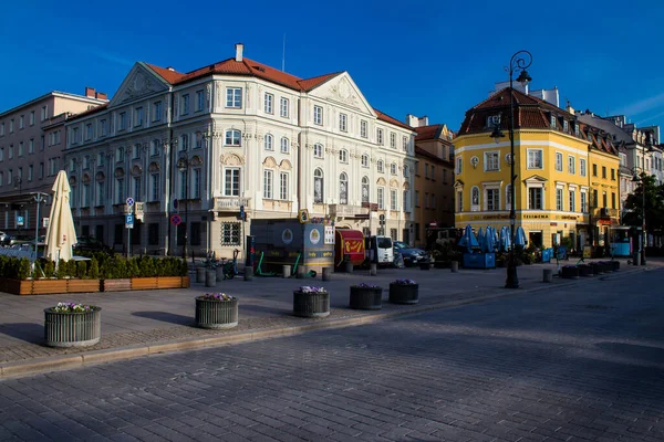 ポーランドのワルシャワ 2023年5月28日象徴的な都市とポーランドの首都ワルシャワの中心部の建築と街並み — ストック写真
