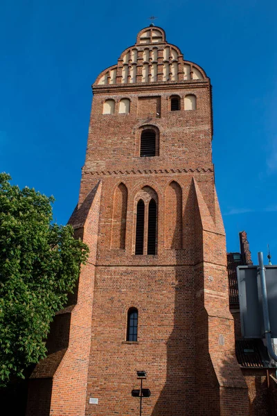 Facciata Della Chiesa Medievale Intorno Stary Rynek Piazza Del Mercato — Foto Stock