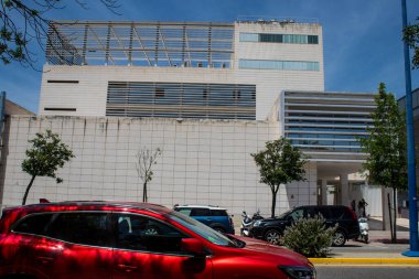 Seville, İspanya - Haziran 06, 2023 Cartuja Adası Mimari ve şehir manzarası, Sevilla semtlerinden biri, sembolik şehir ve Endülüs 'ün başkenti.