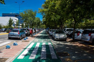 Seville, İspanya - Haziran 06, 2023 Cartuja Adası Mimari ve şehir manzarası, Sevilla semtlerinden biri, sembolik şehir ve Endülüs 'ün başkenti.