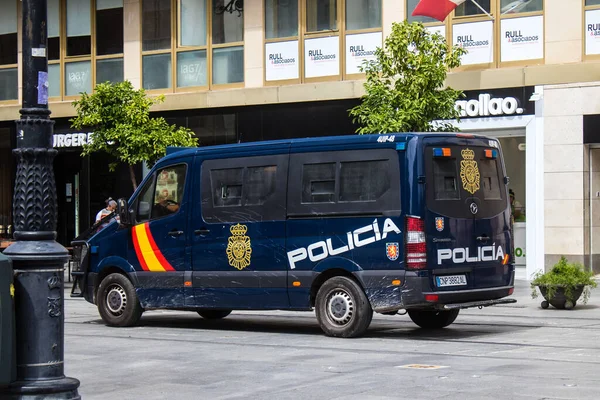 Σεβίλλη Ισπανία Ιουνίου 2023 Αστυνομικό Αυτοκίνητο Που Οδηγεί Στο Κέντρο — Φωτογραφία Αρχείου