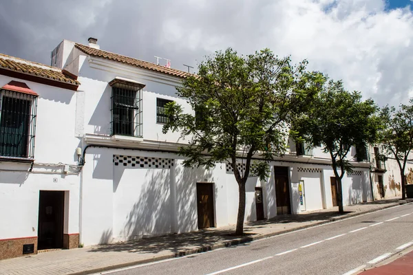 卡莫纳 西班牙 2023年6月10日 卡莫纳镇的建筑与城市景观 欧洲最古老的城市之一狭窄的白色街道 以及西班牙南部安达卢西亚的一个标志性的地方 — 图库照片