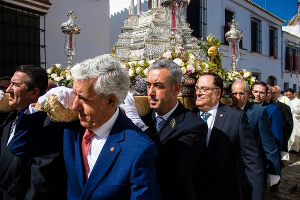 스페인 카르모나 Carmona 2023 코르푸 크리스티 축제에 그들의 임무는 종교적 — 스톡 사진