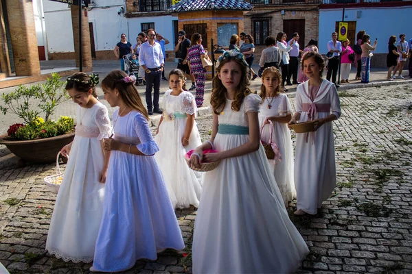 Carmona Hiszpania Czerwca 2023 Młode Dzieci Uczestniczące Święcie Bożego Ciała — Zdjęcie stockowe