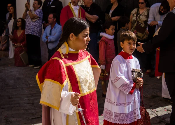 Niño Parroquia Católica Que Participa Procesión Del Corpus Christi Una —  Fotos de Stock