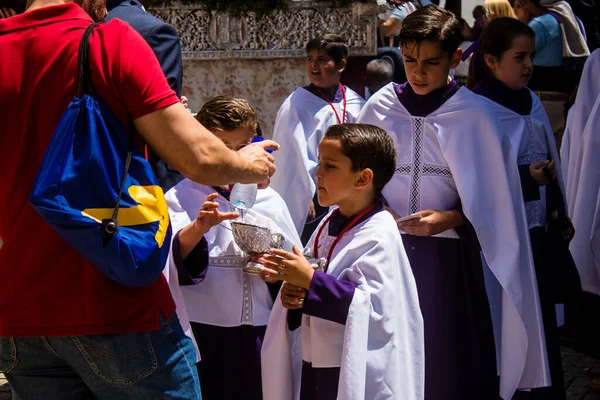 Copil Parohial Catolic Care Participă Procesiunea Corpus Christi Tradiție Veche — Fotografie, imagine de stoc