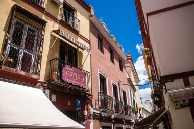 Sevilla, İspanya - 13 Haziran 2023 Sevilla şehir merkezi, sembolik bir şehir ve Endülüs 'ün başkenti..