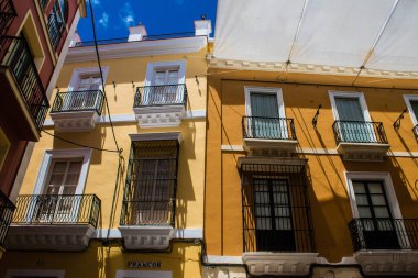 Sevilla, İspanya - 13 Haziran 2023 Sevilla şehir merkezi, sembolik bir şehir ve Endülüs 'ün başkenti..