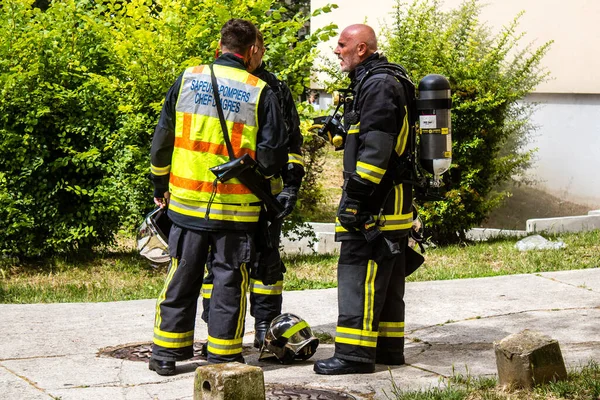 Пожарные Время Интервенции Здание Реймсе Франция Июня 2023 Года Пожарные — стоковое фото