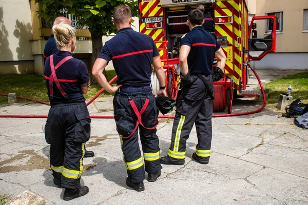 stock image Firefighters in intervention in a building on fire in Reims, France - June 26, 2023 Firefighters are working to put out a fire that broke out in one of the buildings in the Croix Rouge district of Reims in France. 