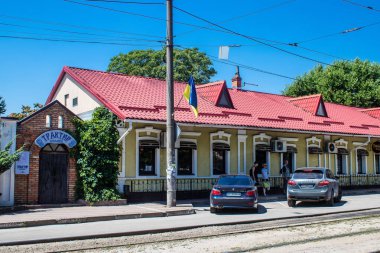 Zaporizhia, Ukrayna - 06 Temmuz 2023 Zaporizhia, Ukrayna 'nın güneydoğusundaki Dinyeper Nehri üzerinde bir kasaba. 