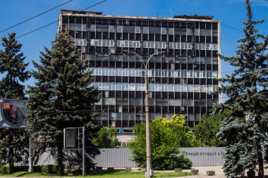 Zaporizhia, Ukrayna - 08 Temmuz 2023 Zaporizhia, Ukrayna 'nın güneydoğusundaki Dinyeper Nehri üzerinde bir kasaba..