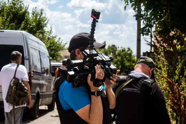 stock image Cagatay Yavuz, Camera Operators working with Omar Al Hajj, a Europe correspondent for Al Jazeera. This outstanding Camera Operators  covers the war in Ukraine and provided direct information on the situation.