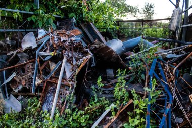 Kam 'yanka kasabasında hasar gören bina. Sivil altyapılar Rus ordusunun ayrıcalıklı hedefleridir. Rusya Ukrayna 'yı işgal etti ve bu bölgede ağır çatışmalar yaşandı..