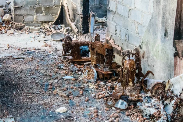 Kam 'yanka kasabasında hasar gören bina. Sivil altyapılar Rus ordusunun ayrıcalıklı hedefleridir. Rusya Ukrayna 'yı işgal etti ve bu bölgede ağır çatışmalar yaşandı..