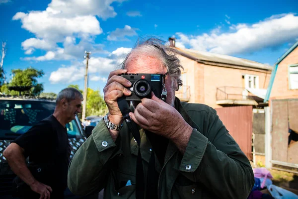 Выдающийся Французский Журналист Фотограф Великий Репортер Освещает Войну Украине Зонах — стоковое фото