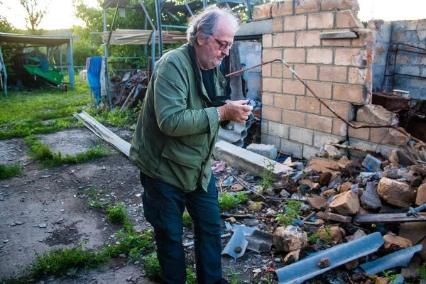 stock image This outstanding French journalist, photographer and great reporter covers the war in Ukraine and in the conflict zones. He has covered a number of major conflicts in Europe, the Middle East and Africa. Yan Morvan is considered in the world of photoj