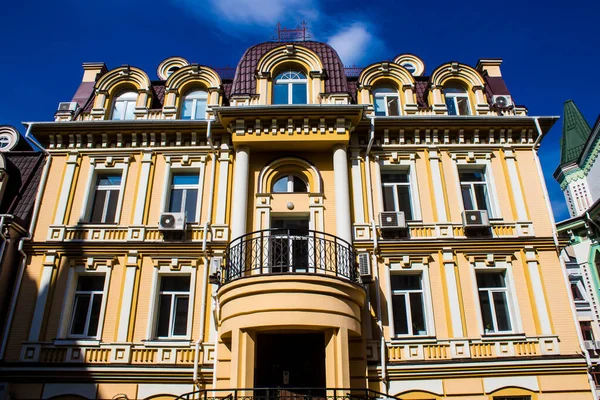 stock image Kyiv Vozdvizhenka, Ukraine - July 24, 2023 Facade of building in Kiev Vozdvizhenka, The Oligarch's Ghost Town. Many homes have a luxurious look and feel like a fairytale castles with Gothic spiers. the most intrigueing part of Kiev. 