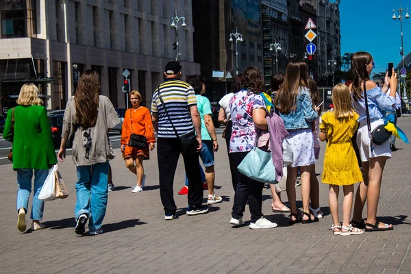 Kiev Ucrania Julio 2023 Gente Pasea Por Plaza Maidan Kiev — Foto de Stock