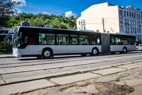 Kiev Oekraïne Augustus 2023 Lokale Bus Rollen Het Centrum Van — Stockfoto