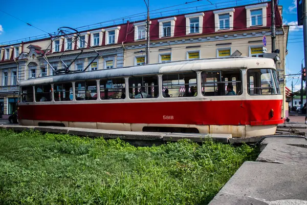 Kiev Ucraina Agosto 2023 Tram Rotolamento Nel Centro Kiev Gente — Foto Stock