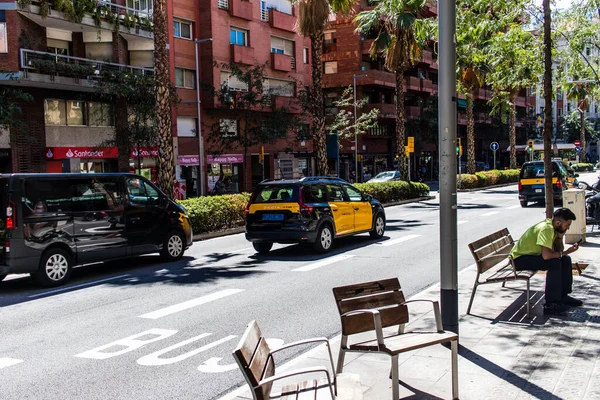 Barcelona Španělsko Srpna 2023 Taxi Jízda Ulicích Barcelony Část Dopravního — Stock fotografie