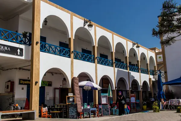 Essaouira Marokko Augustus 2023 Mensen Bezoeken Souk Van Essaouira Een — Stockfoto