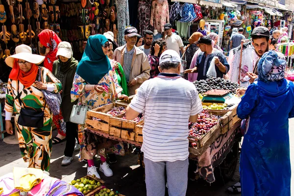 Essaouira Marruecos Agosto 2023 Personas Que Visitan Zoco Essaouira Mercado — Foto de Stock