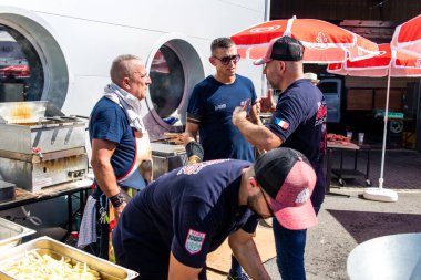 Reims, Fransa - 02 Eylül 2023 Reims itfaiyecileri kapılarını açıyor. Etkinlik, kurtarma merkezinin 30. yıldönümü münasebetiyle düzenleniyor..