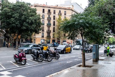 Barselona, İspanya - 28 Ağustos 2023 Ulaştırma ve araba trafiği Barcelona 'da, sembolik bir şehir ve Katalonya' nın başkenti.