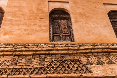 Agadir, Fas - 21 Ağustos 2023 Agadir 'in yeni medina' sı, Coco Polizzi, ortaçağ hisarına sahip, mimari mekanlar ve büyüleyici atölyelerle dolu bir 20. yüzyıl kalesi.