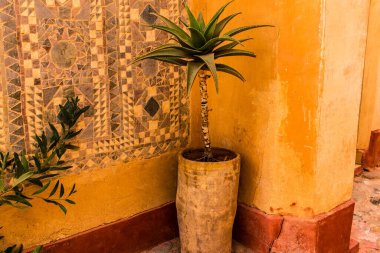 Agadir, Fas - 21 Ağustos 2023 Agadir 'in yeni medina' sı, Coco Polizzi, ortaçağ hisarına sahip, mimari mekanlar ve büyüleyici atölyelerle dolu bir 20. yüzyıl kalesi.