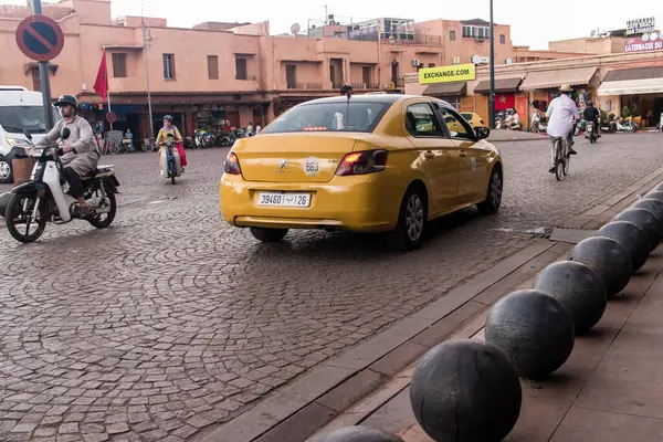 Marrakech Morocco August 2023 Taxi Driving Streets Marrakech City Has — Stock Photo, Image