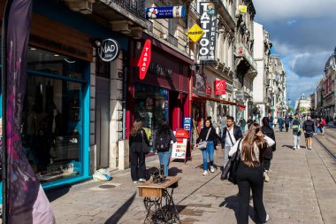 Reims, Fransa - 22 Eylül 2023 Reims şehri, sembolik bir şehir ve Fransa 'nın Şampanya başkenti.