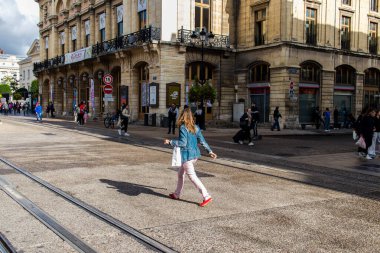 Reims, Fransa - 22 Eylül 2023 Reims şehri, sembolik bir şehir ve Fransa 'nın Şampanya başkenti.