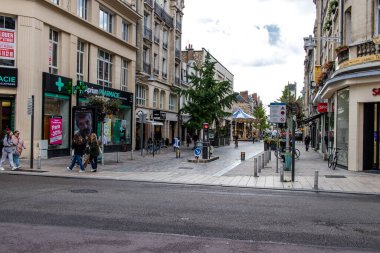Reims, Fransa - 22 Eylül 2023 Reims şehri, sembolik bir şehir ve Fransa 'nın Şampanya başkenti.
