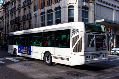 Reims, Fransa - 22 Eylül 2022 Fransa 'da Şampanya' nın başkenti Reims 'de toplu taşıma.