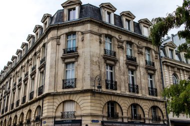 Reims, Fransa - 26 Eylül 2023 Reims şehri, sembolik bir şehir ve Fransa 'nın Şampanya başkenti.