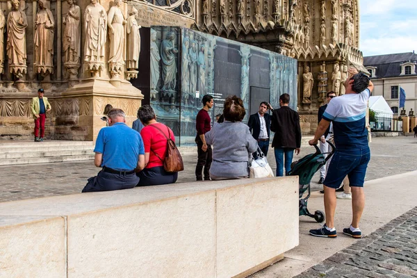 Reims França Setembro 2023 Turistas Visitam Catedral Notre Dame Reims — Fotografia de Stock