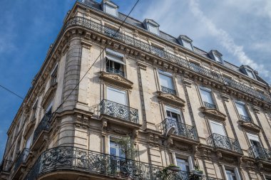 Reims, Fransa - Ekim 06, 2023 Reims şehri, sembolik bir şehir ve Fransa 'nın şampanya başkenti..