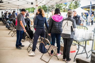 Reims, Fransa - 14 Ekim 2023 Reims Champagne Run. Köyün faaliyetleri spor müsabakalarının organizasyonunun yanı sıra katılımcıların, gönüllülerin ve halkın kabulüyle ilgilidir..