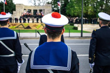 Reims, Fransa - 11 Kasım 2023 Fransız askeri 1. Dünya Savaşı 'nın bitişini simgeleyen ateşkes törenine katıldı.